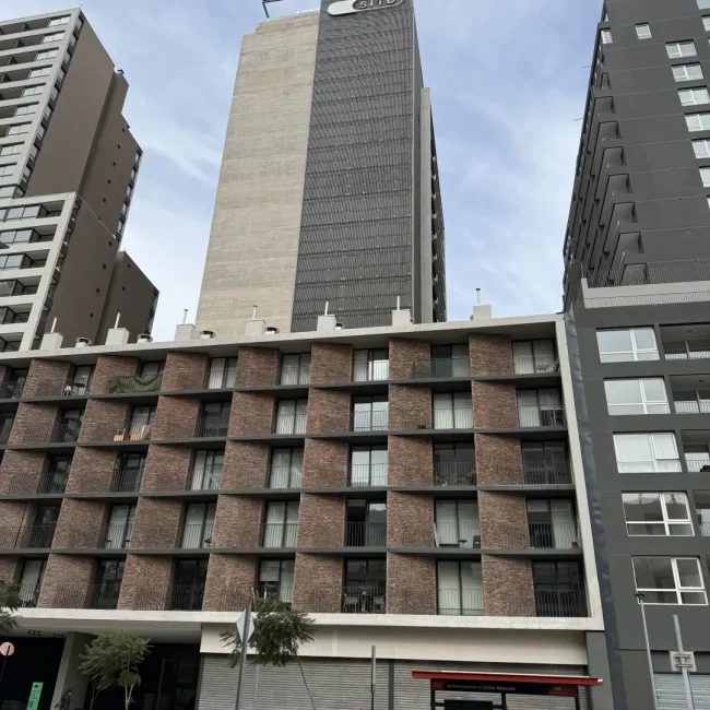 Edificio Irarrázabal Sitú - QUADROBRISE 25/50 (Fachada)
